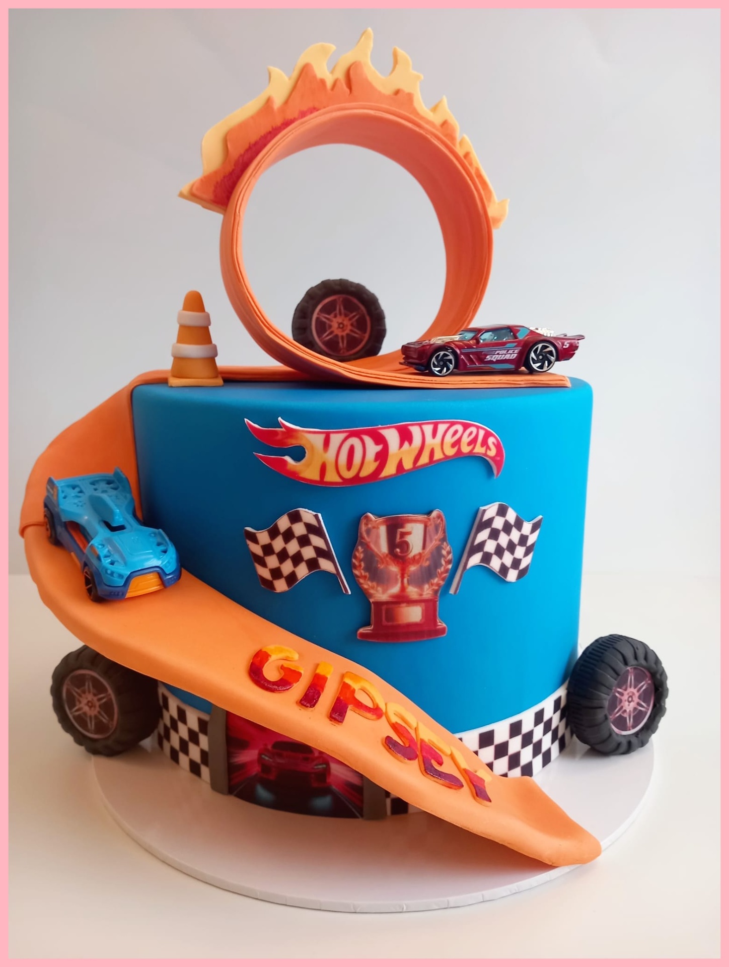 Hot Wheels Cake